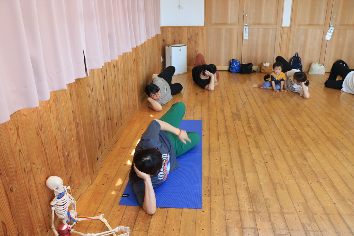 寝ながらストレッチ②