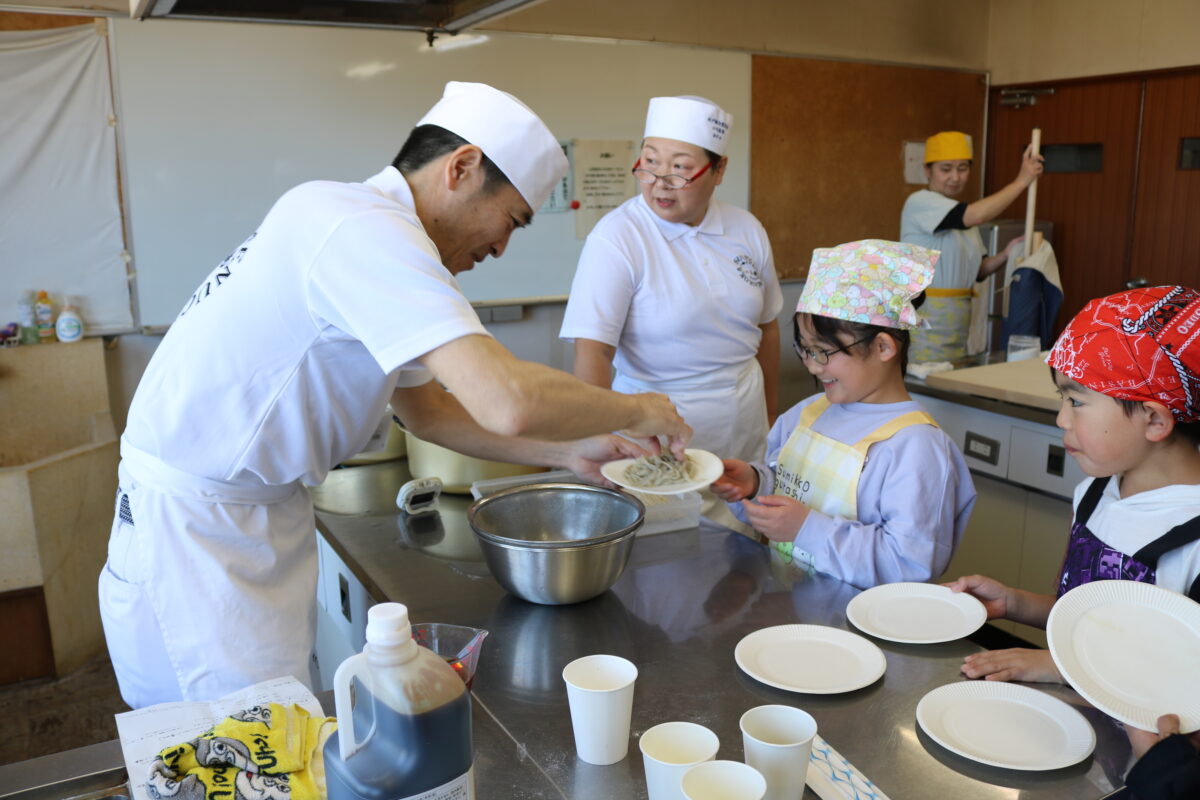 お代わりを盛り付け①